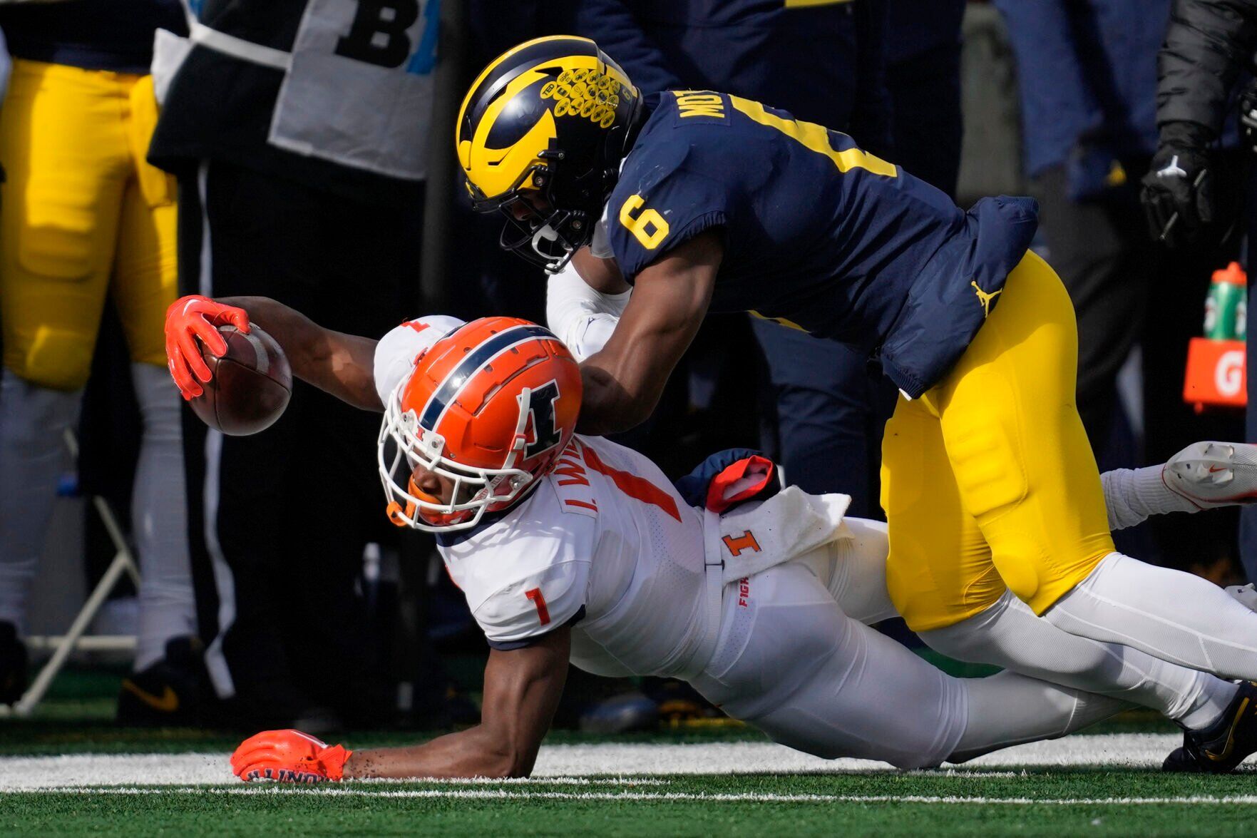 Illinois Michigan Football